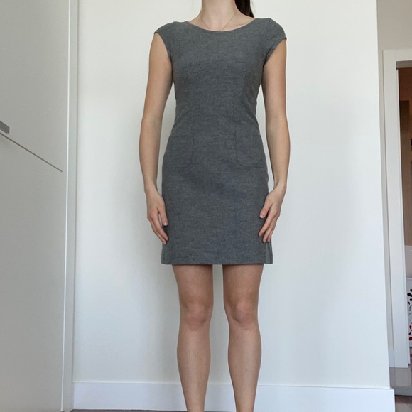 Banana republic - Grey wool dress - Picture 2 of 7